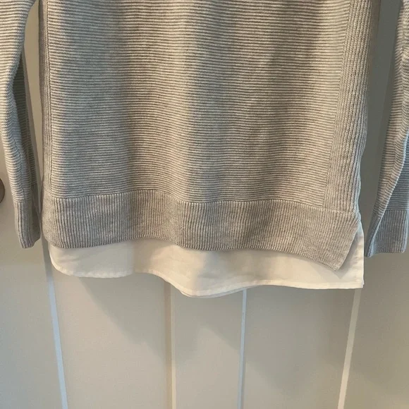 Hilary Radley Light Gray and White Layered Sweater S - Picture 4 of 4